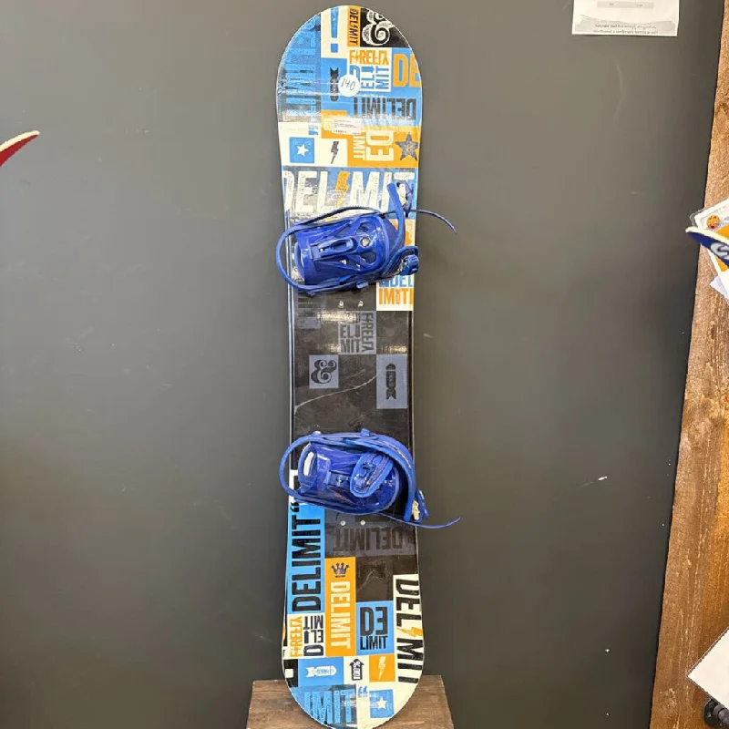 Firefly Delimit Snowboard with bindings MSRP $450: Blue--140